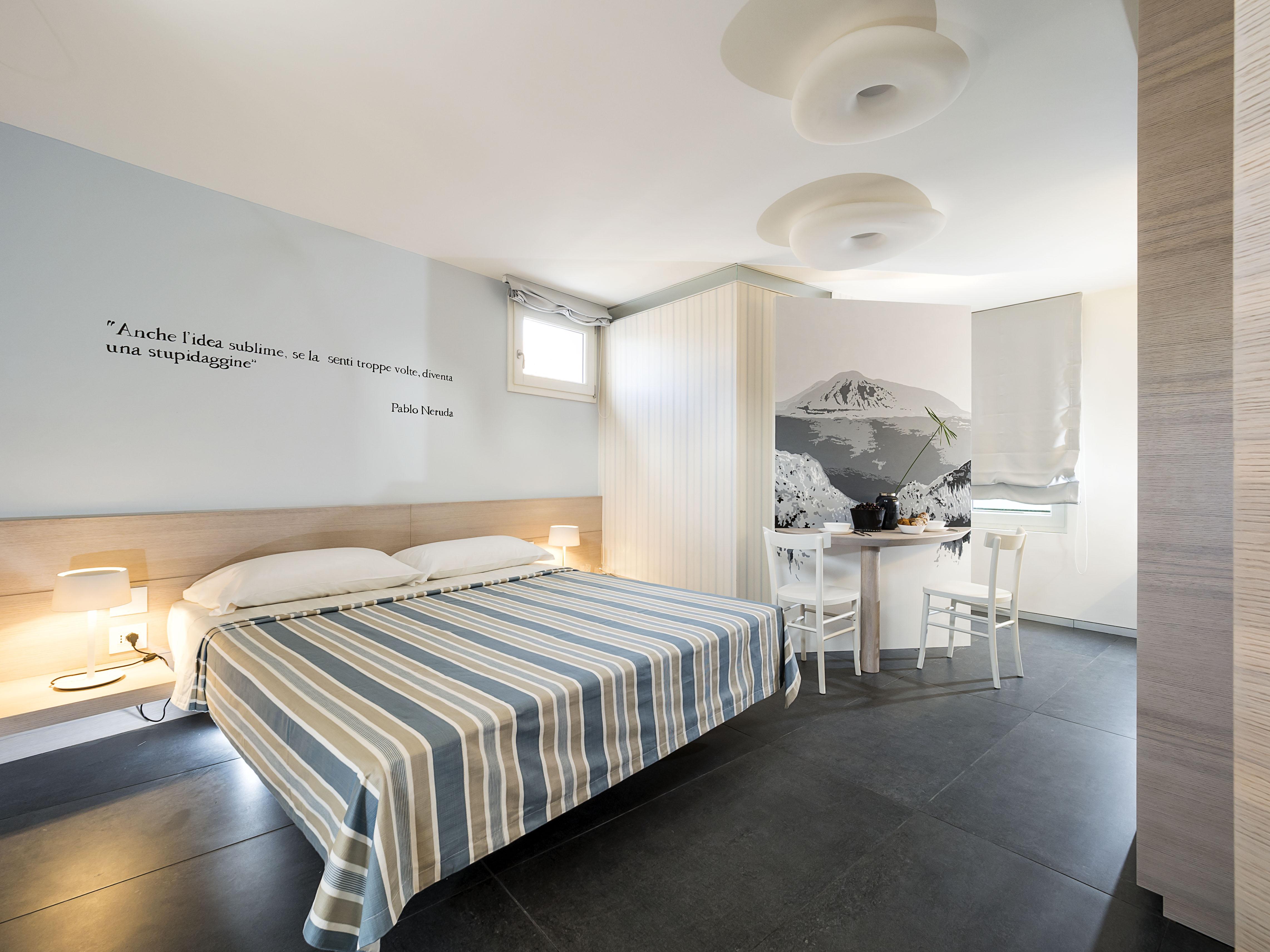 Duomo Suites & Spa คาตาเนีย ภายนอก รูปภาพ