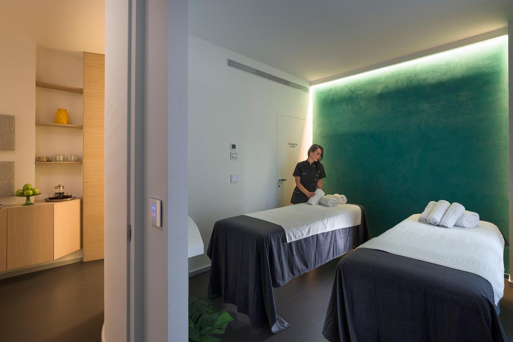Duomo Suites & Spa คาตาเนีย ภายนอก รูปภาพ