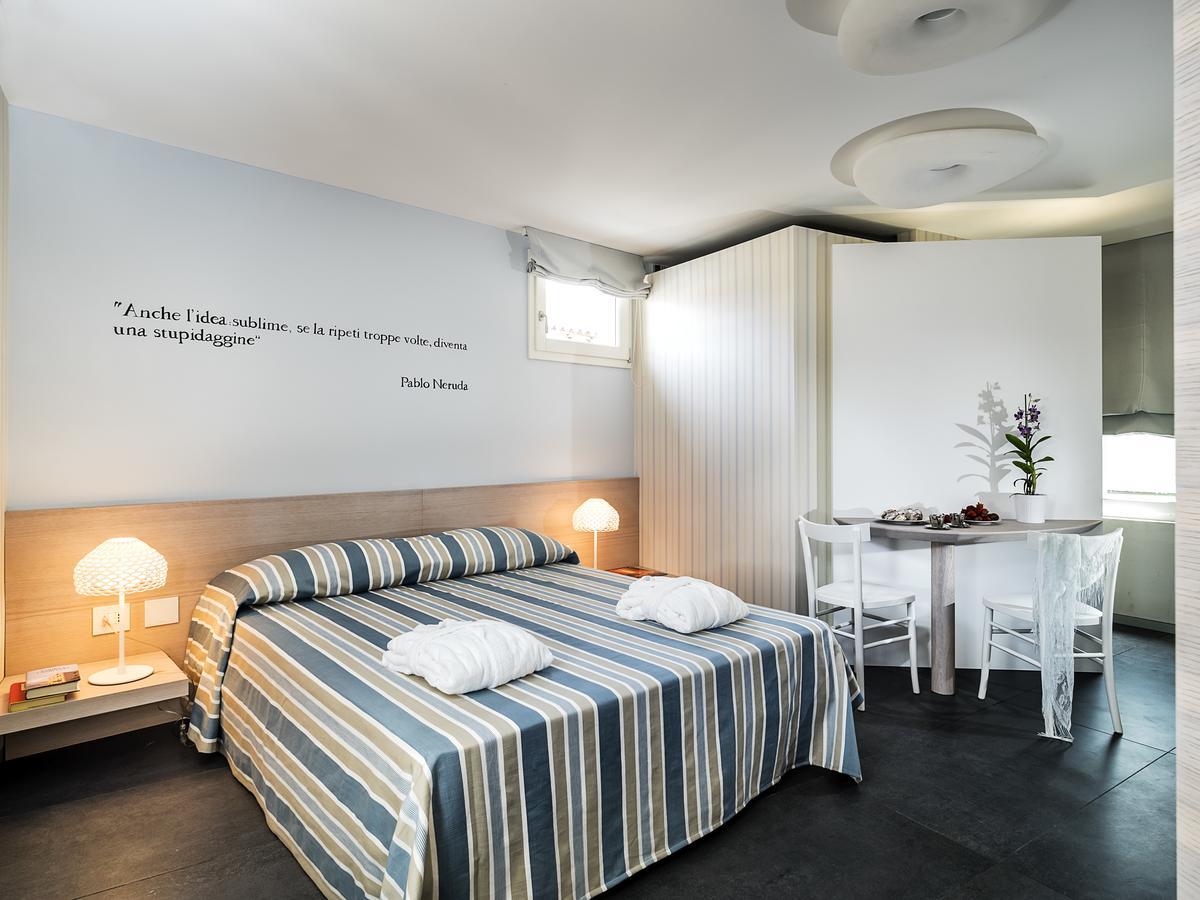 Duomo Suites & Spa คาตาเนีย ภายนอก รูปภาพ