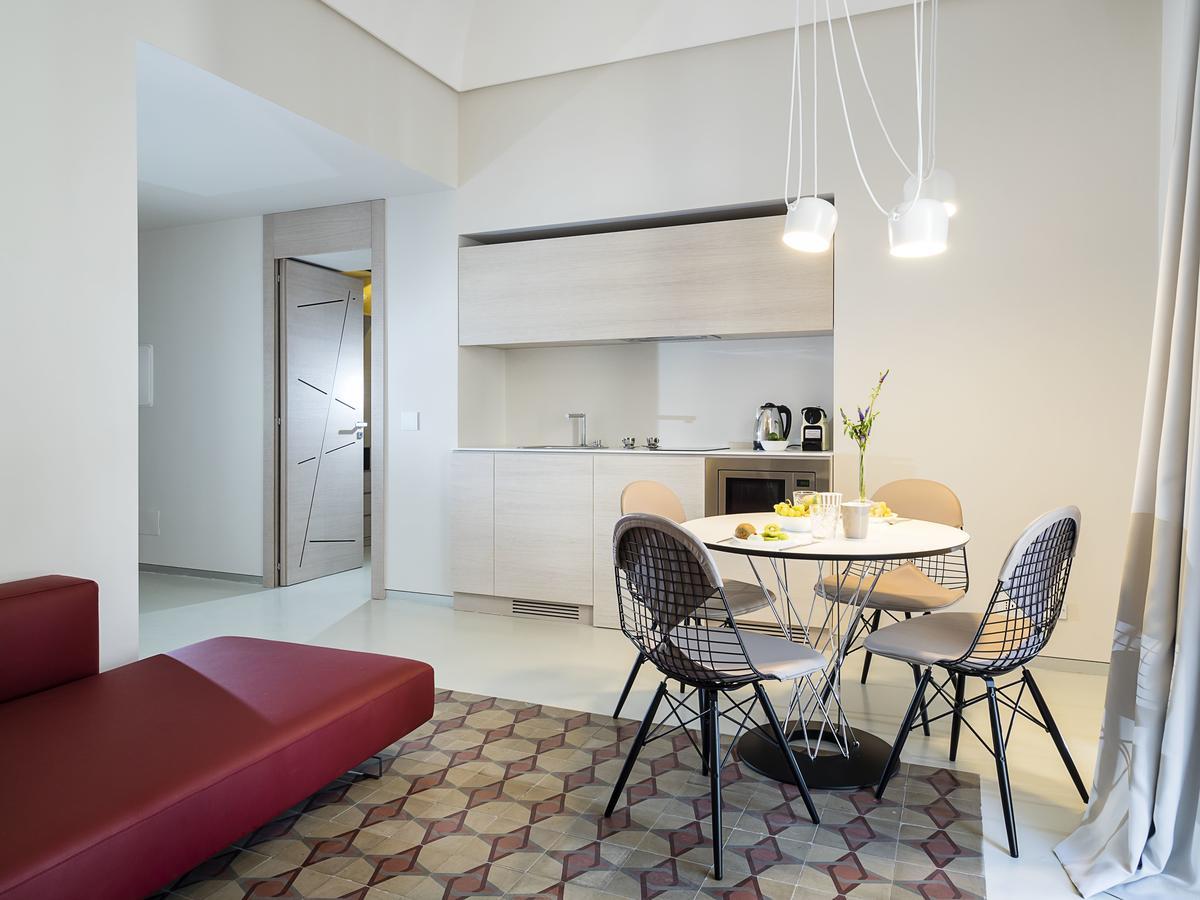 Duomo Suites & Spa คาตาเนีย ภายนอก รูปภาพ